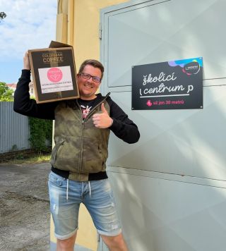 ☕️ Teď nám chodí kafe snad každý den! 📦✨ A s každou zásilkou přichází novinky, novinky a zase novinky! 😍 Tipnete si, která...